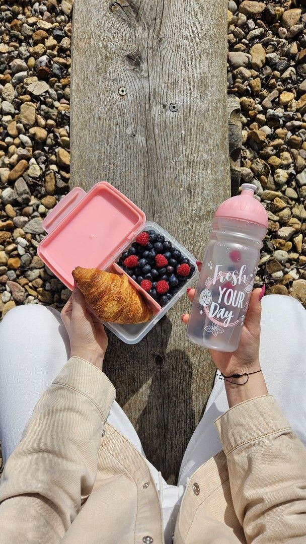 ZDRAVÁ LAHEV® SET ZDRAVÁ LAHEV A ZDRAVÁ SVÁČA svačinový box a lahev 0,7l Fresh růžová