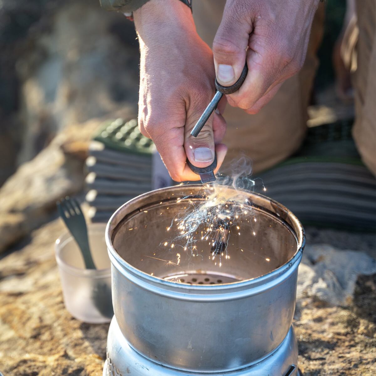 Light my fire Křesadlo Swedish FireSteel scout 2in1 rockyred