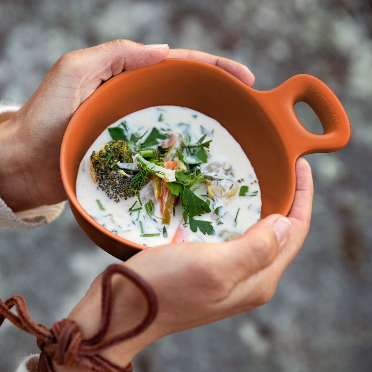 Light my fire Cestovní miska s uchem Swedish Kåsa mustyyellow